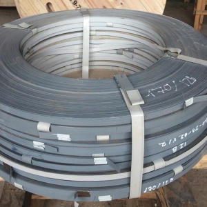 STEEL TAPE & STRAPPING TOOL