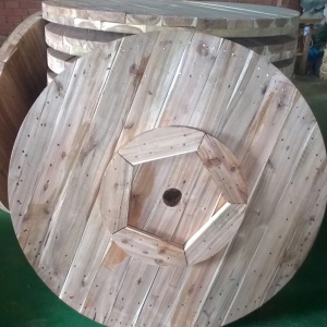COMPLETE SET OF WOODEN DRUM ASSEMBLE AND UNASSEMBLE
